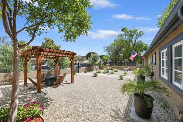 554 Calle Jazmin, Thousand Oaks, CA 91360 — photo 9 of 51