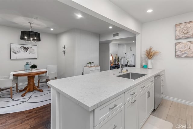 10396 Almayo Avenue 1, Los Angeles, CA 90064 — photo 3 of 29