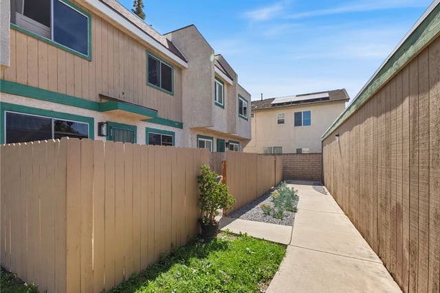 159 S Wilmington F, Compton, CA 90220 — photo 15 of 15