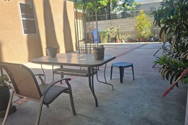840 N Poinsettia Place, Los Angeles, CA 90046 — photo 34 of 41