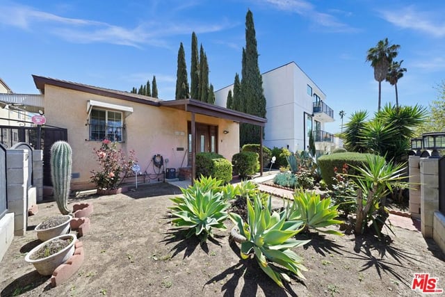 840 N Poinsettia Place, Los Angeles, CA 90046 — photo 7 of 41
