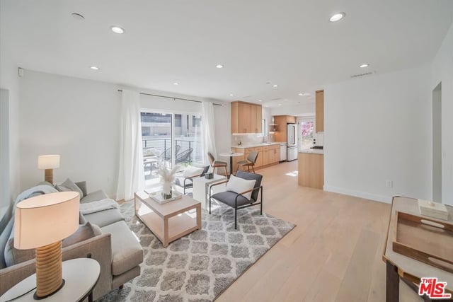2021 Idaho Avenue, Santa Monica, CA 90403 — photo 7 of 33