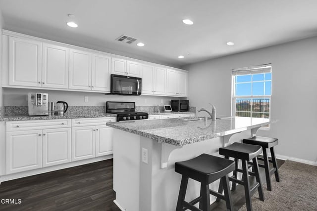 37530 Henna Lane, Palmdale, CA 93551 — photo 14 of 47