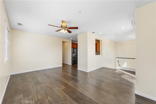 27968 Avalon, Canyon Country, CA 91351 — photo 15 of 26