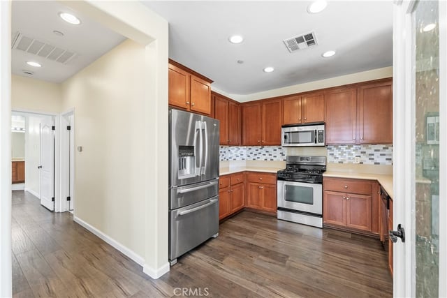 27968 Avalon, Canyon Country, CA 91351 — photo 21 of 26
