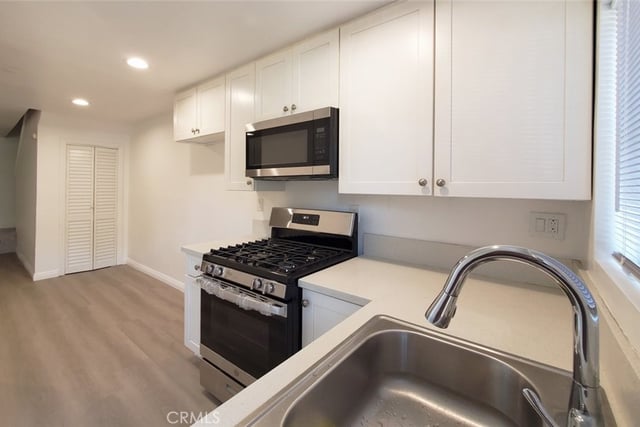 2020 W 23 Street 17, Long Beach, CA 90810 — photo 17 of 28