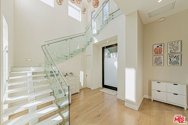 310 N Lucerne Boulevard, Los Angeles, CA 90004 — photo 3 of 53