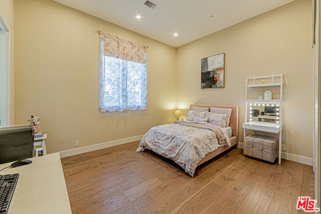 310 N Lucerne Boulevard, Los Angeles, CA 90004 — photo 33 of 53