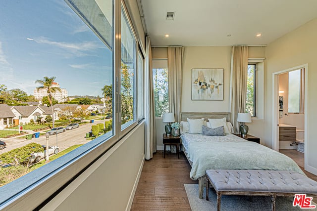 310 N Lucerne Boulevard, Los Angeles, CA 90004 — photo 38 of 53