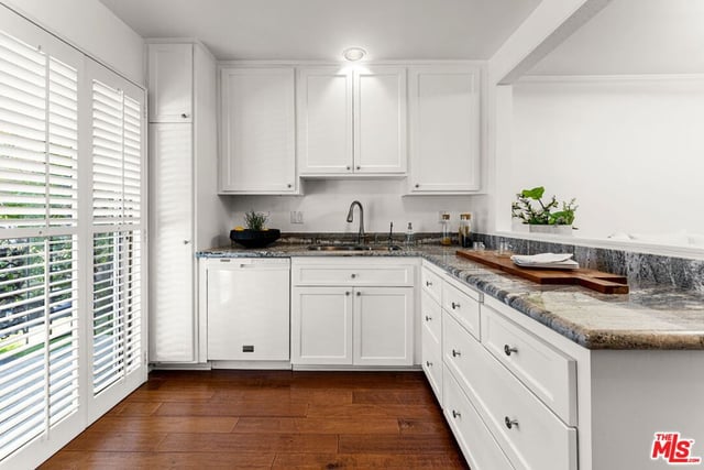 922 14th Street 111, Santa Monica, CA 90403 — photo 14 of 28