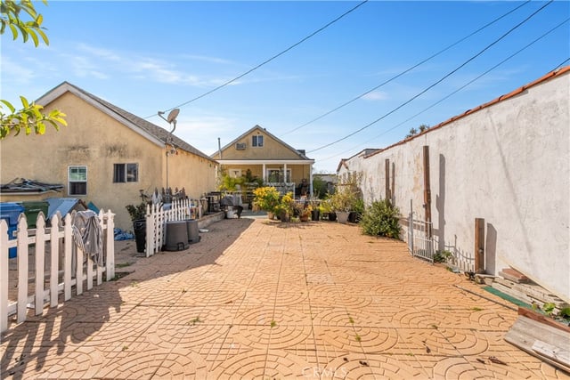 8766 Dalton Avenue, Los Angeles, CA 90047 — photo 28 of 35