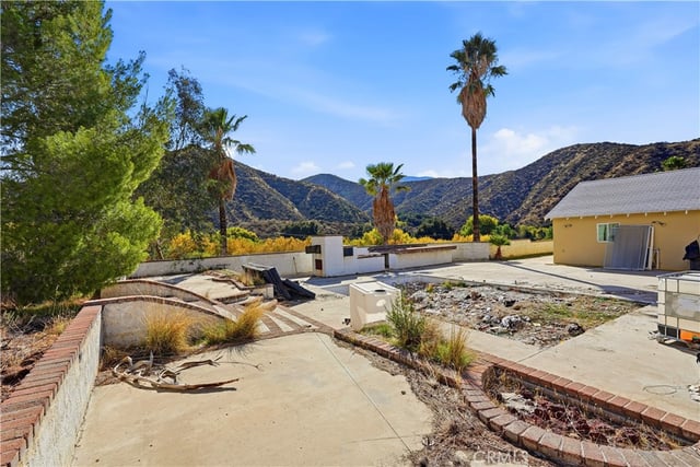 8235 Soledad Canyon Road, Acton, CA 93510 — photo 8 of 16