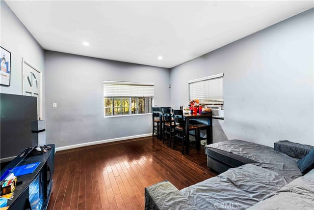 736 W 41st Place, Los Angeles, CA 90037 — photo 35 of 50