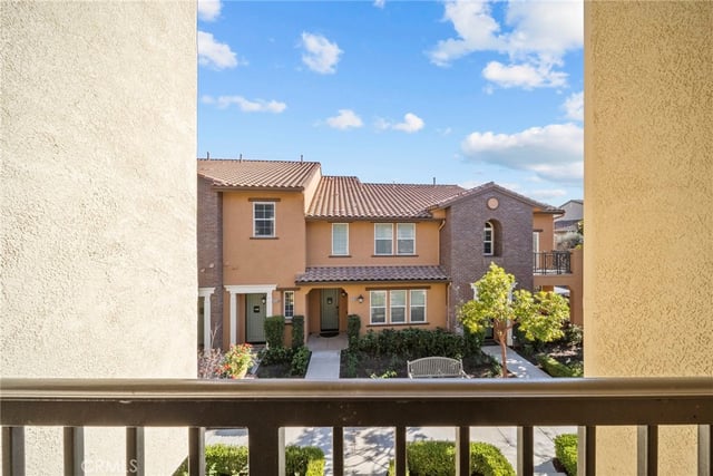 28472 Herrera, Valencia, CA 91354 — photo 34 of 48