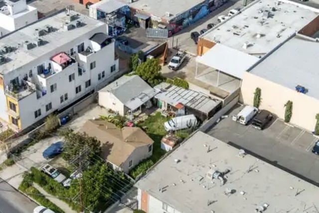 12009 Hart Street, North Hollywood, CA 91605 — photo 10 of 10