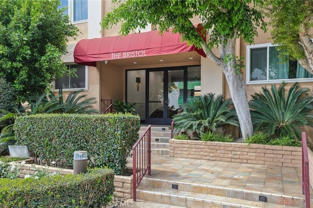 1121 N Olive Drive 211, West Hollywood, CA 90069 — photo 2 of 39