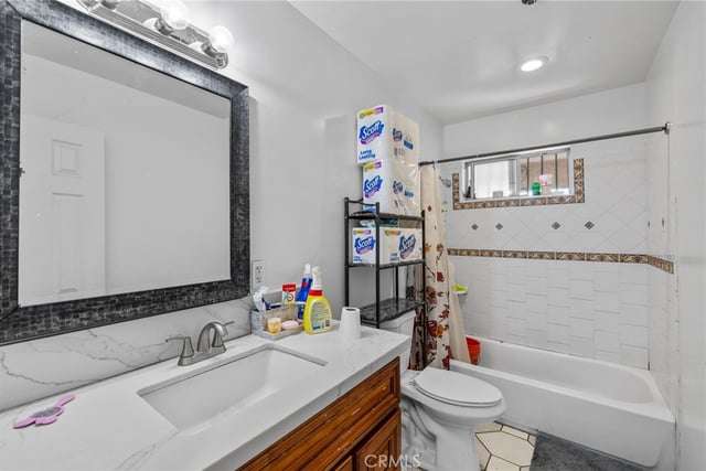 879 E 40th Place, Los Angeles, CA 90011 — photo 13 of 55