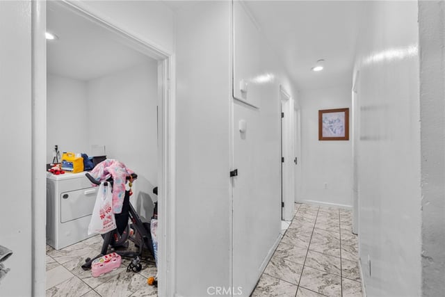879 E 40th Place, Los Angeles, CA 90011 — photo 16 of 55