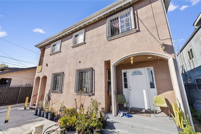 879 E 40th Place, Los Angeles, CA 90011 — photo 2 of 55