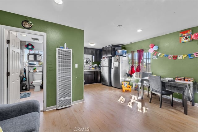 879 E 40th Place, Los Angeles, CA 90011 — photo 45 of 55