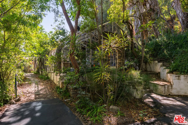1196 Brooklawn Drive, Los Angeles, CA 90077 — photo 17 of 19