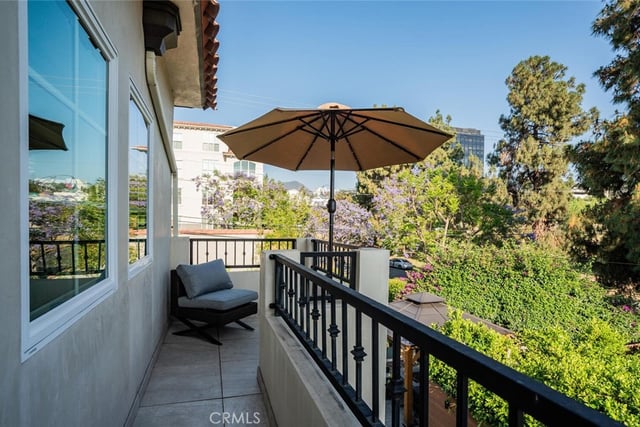 4022 Willowcrest Avenue, Studio City, CA 91604 — photo 37 of 48