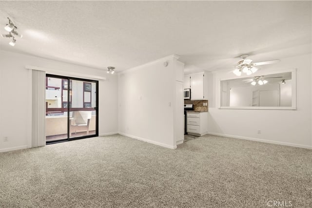 18193 Sundowner Way 815, Canyon Country, CA 91387 — photo 3 of 63