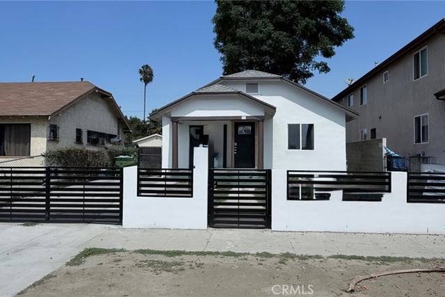 155 E 84th Street, Los Angeles, CA 90003 — photo 2 of 34