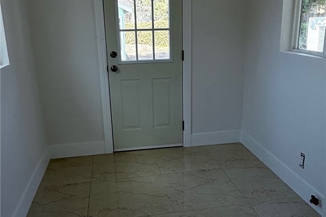 155 E 84th Street, Los Angeles, CA 90003 — photo 22 of 34