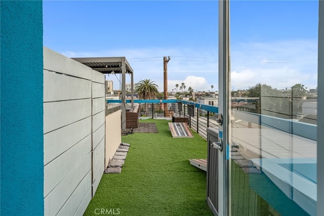 302 S Venice, Venice, CA 90291 — photo 31 of 41