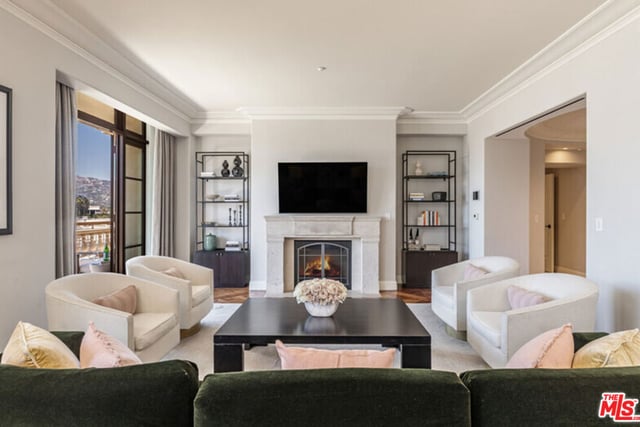 225 N Canon Drive 7C, Beverly Hills, CA 90210 — photo 2 of 10