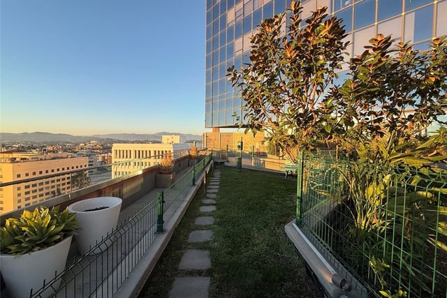 1100 Wilshire Blvd 2010, Los Angeles, CA 90017 — photo 36 of 48