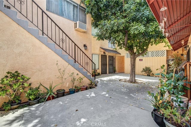 7904 Laurel Canyon 12, North Hollywood, CA 91605 — photo 3 of 26