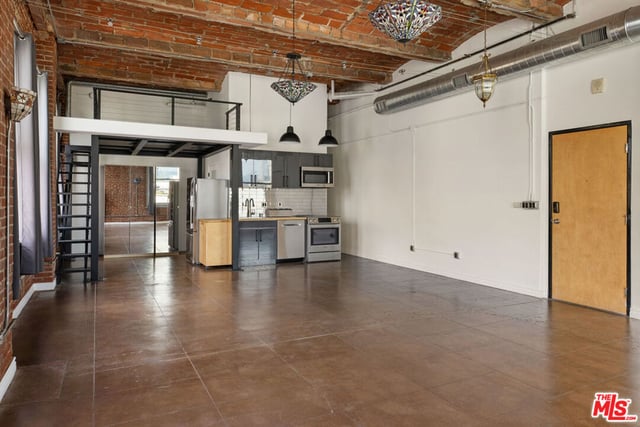 215 W 7th Street 1302, Los Angeles, CA 90014 — photo 10 of 18