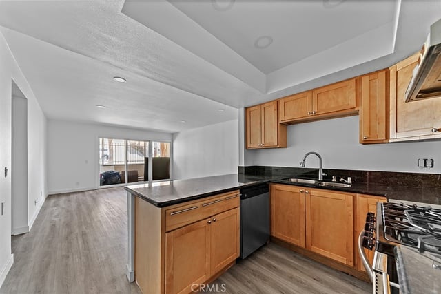 918 W College Street 316, Los Angeles, CA 90012 — photo 8 of 16