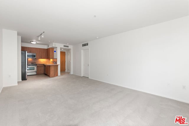267 S San Pedro Street 221, Los Angeles, CA 90012 — photo 19 of 39