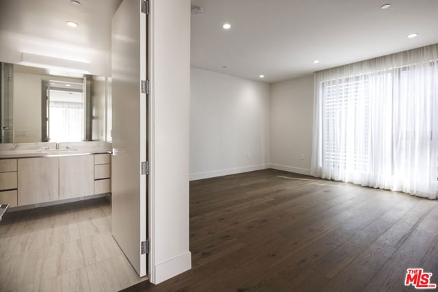 411 S Hamel Road 308, Los Angeles, CA 90048 — photo 14 of 18