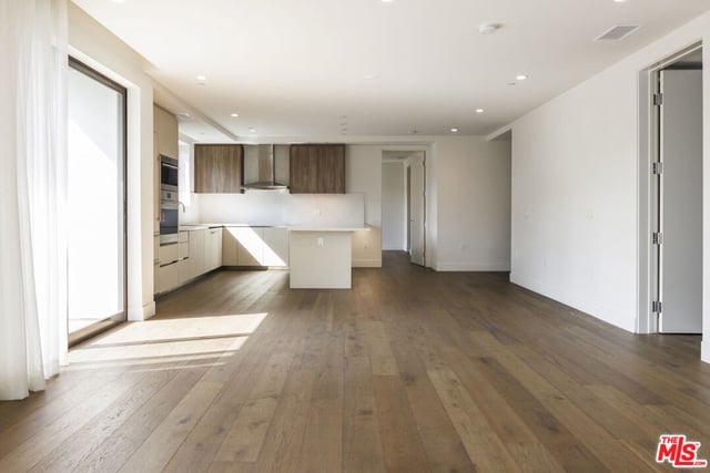 411 S Hamel Road 308, Los Angeles, CA 90048 — photo 2 of 18