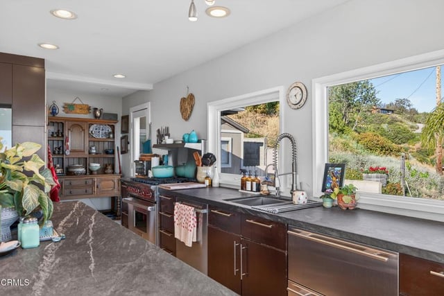 559 N Loop Drive, Camarillo, CA 93010 — photo 28 of 76