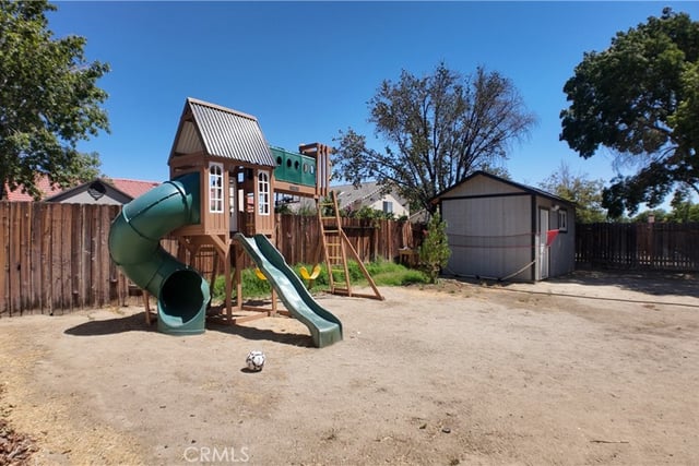 2335 Langhorn, Lancaster, CA 93535 — photo 45 of 75