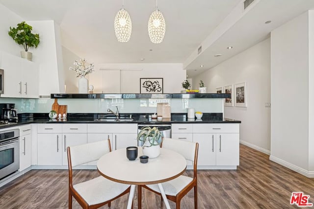 1100 Wilshire Boulevard 2209, Los Angeles, CA 90017 — photo 13 of 53