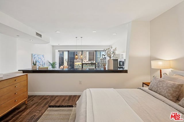1100 Wilshire Boulevard 2209, Los Angeles, CA 90017 — photo 25 of 53