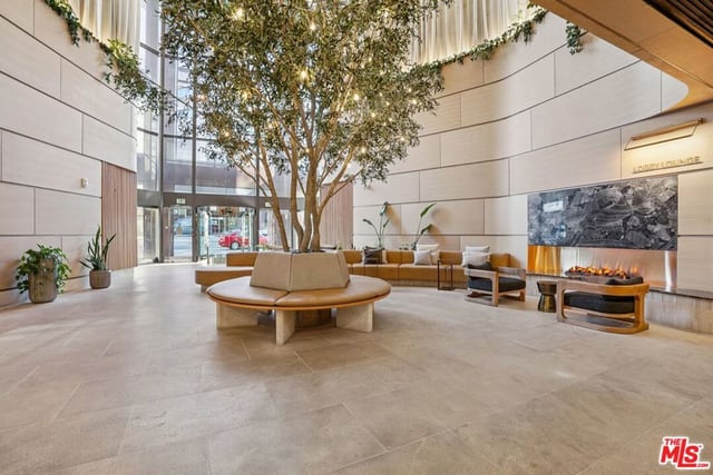 1100 Wilshire Boulevard 2209, Los Angeles, CA 90017 — photo 32 of 53