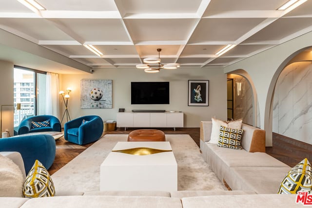 10727 Wilshire Boulevard 1805, Los Angeles, CA 90024 — photo 12 of 34
