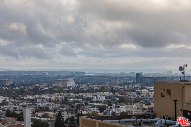 10727 Wilshire Boulevard 1805, Los Angeles, CA 90024 — photo 13 of 34