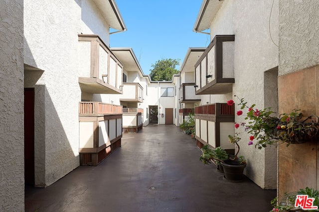 6250 Fulton Avenue 205, Van Nuys, CA 91401 — photo 12 of 16