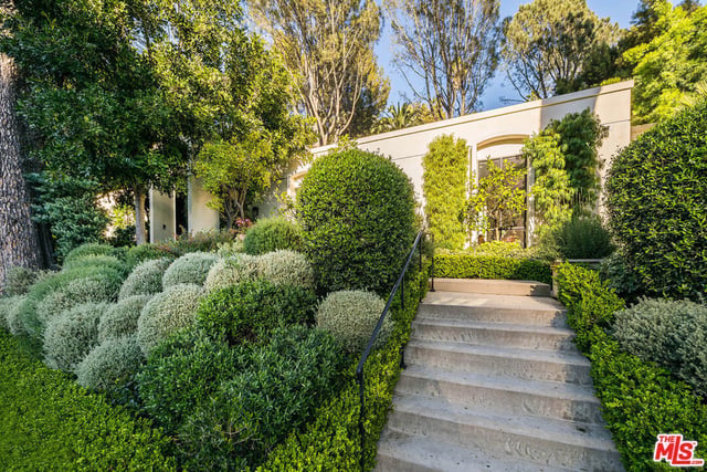 1114 Sutton Way, Beverly Hills, CA 90210 — photo 3 of 57