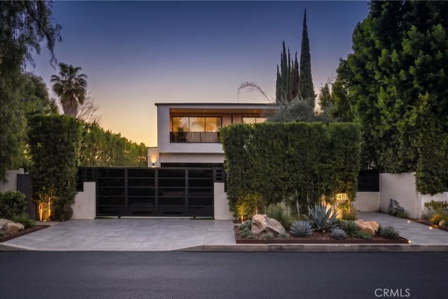 14812 Huston Street, Sherman Oaks, CA 91403 — photo 2 of 26