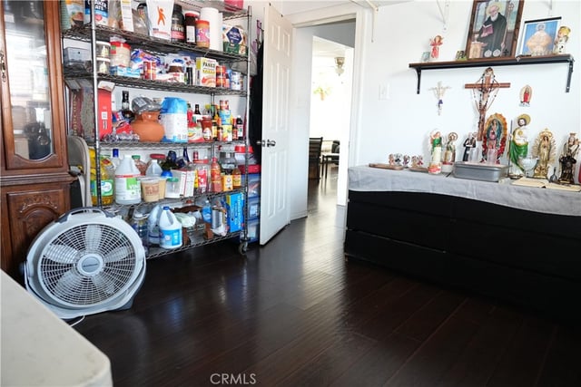 611 W 91st, Los Angeles, CA 90044 — photo 29 of 41