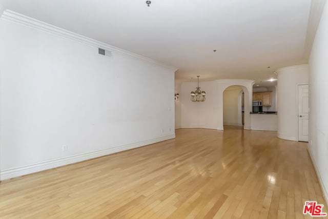 10364 Almayo Avenue 103, Los Angeles, CA 90064 — photo 20 of 43